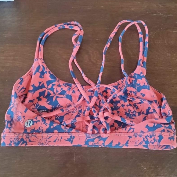 Lululemon size 6 bra - Picture 2 of 2
